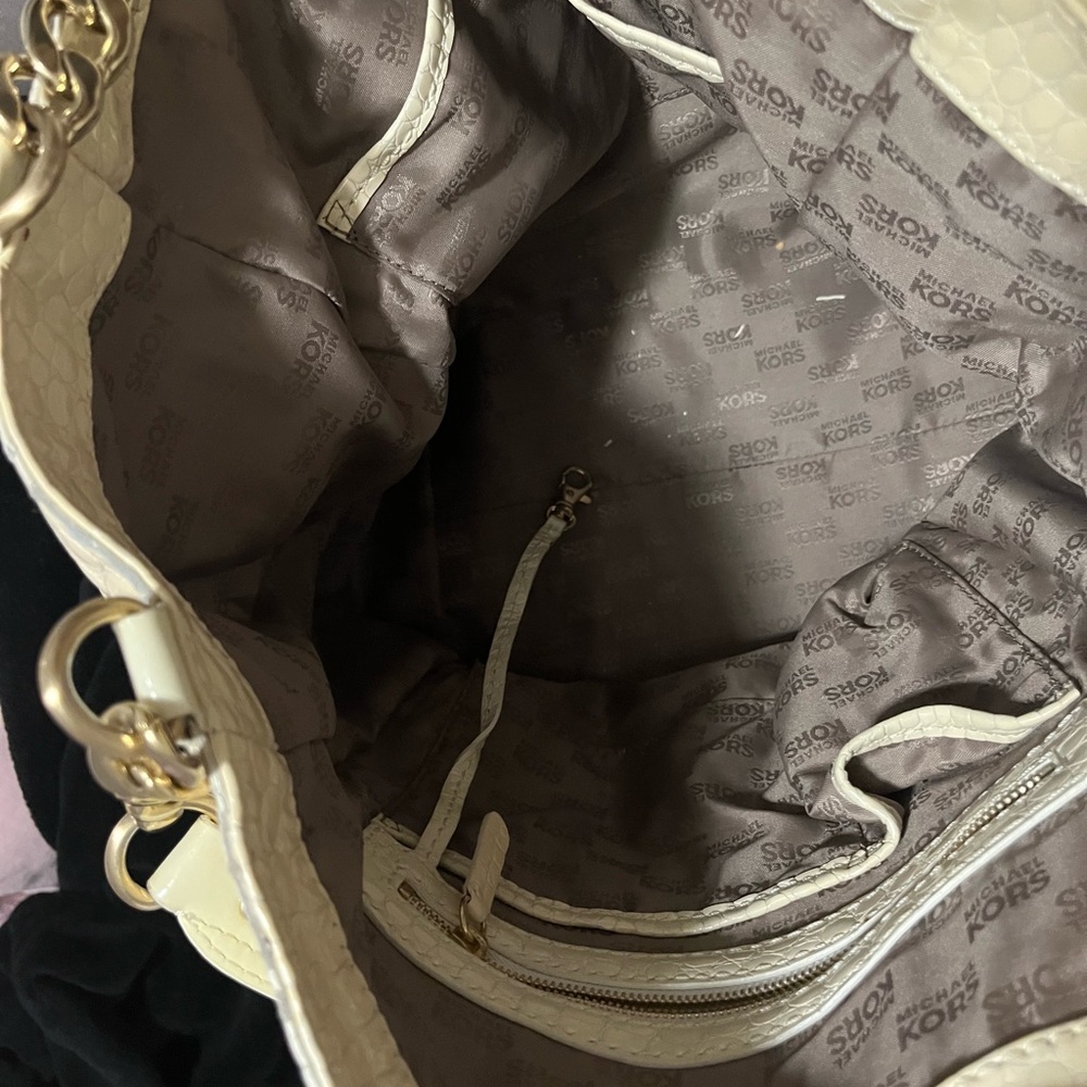 Michael Kors faux croc bag - Picture 2 of 3